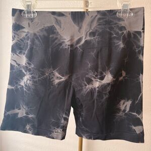 Black Tie Dye High Waist Biker Shorts | Size L